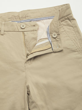 Stitch Hub Tan Cotton Chinos For Men- Regular Fit With Solid Pattern