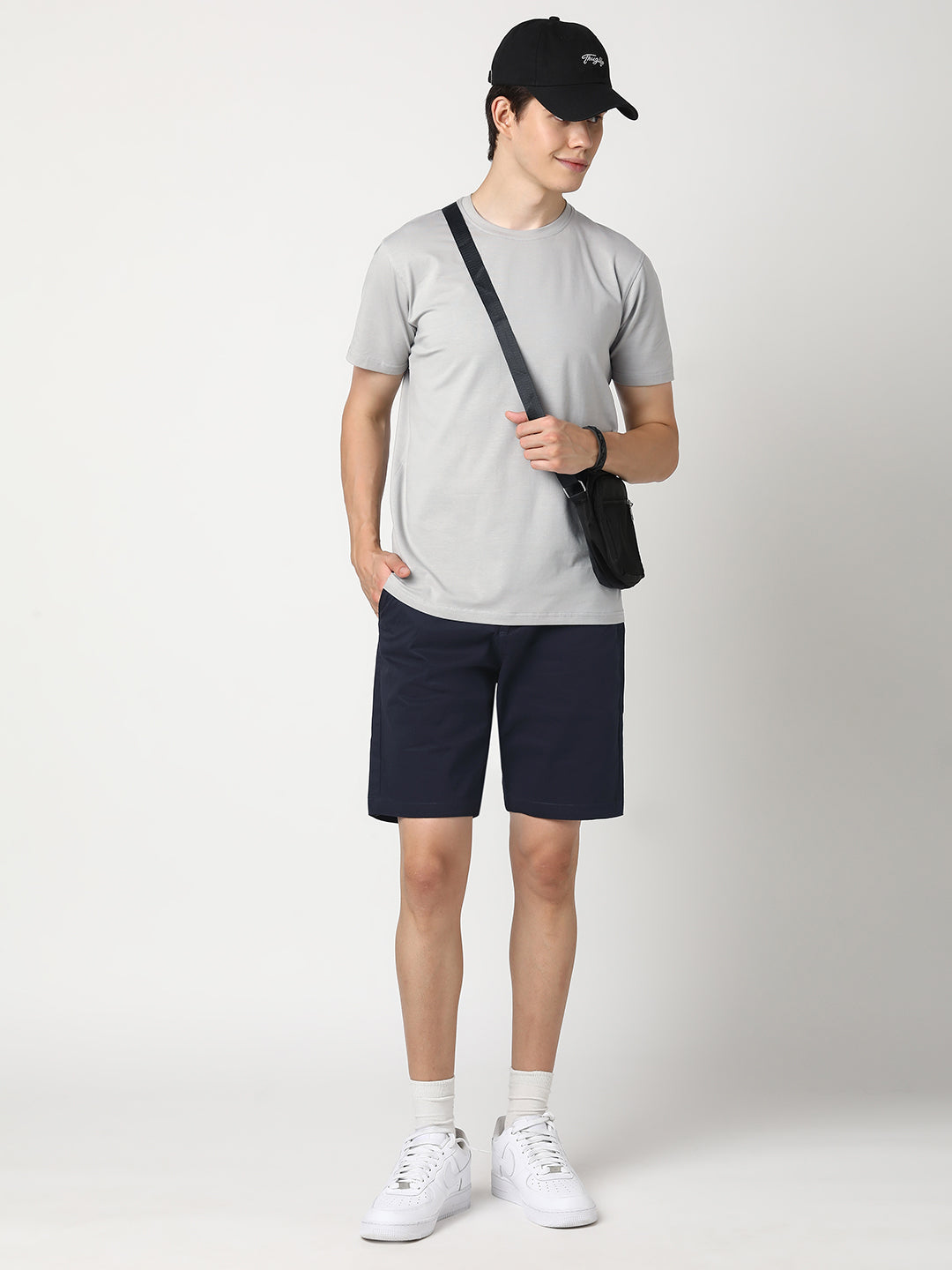 Stitch Hub Men's Navy Blue Solid Cotton Shorts