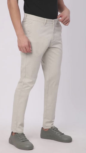 Stitch Hub Light Grey Fine Twill Cotton Chinos For Men- Regular Fit With Solid Pattern